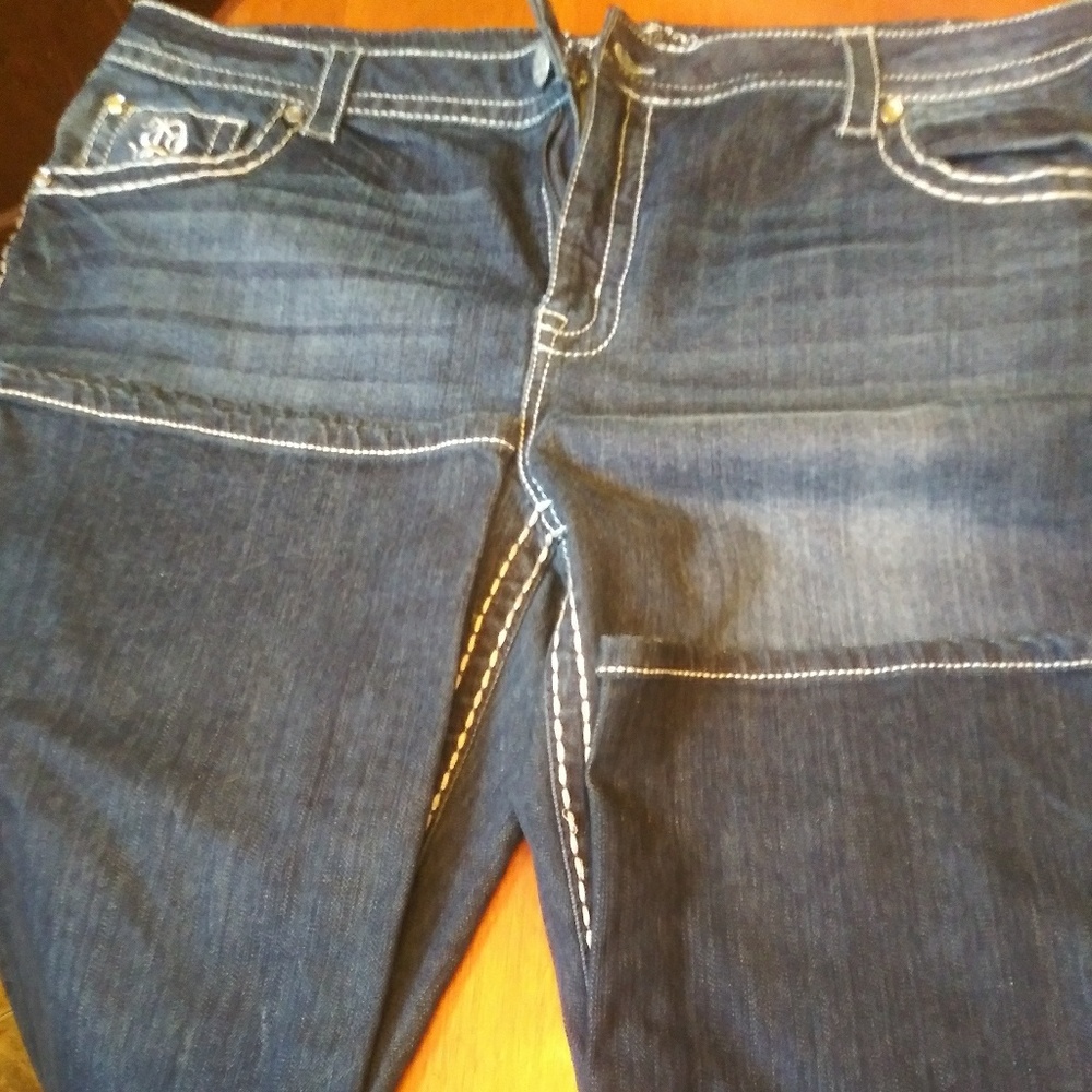 Jeans - Picture 2 of 2